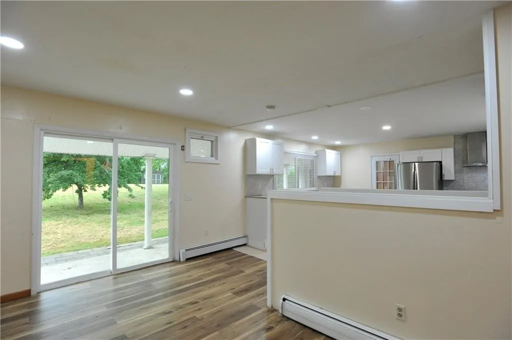 15 Greenvalley Drive, Big Flats, New York 14814, Big Flats, New York 14814, 4 Bedrooms Bedrooms, 9 Rooms Rooms,2 BathroomsBathrooms,Residential Lease,For Rent,15 Greenvalley Drive, Big Flats, New York 14814,R1626225