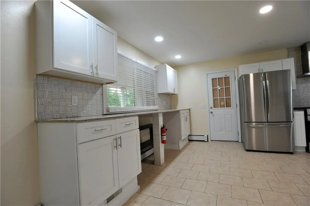 15 Greenvalley Drive, Big Flats, New York 14814, Big Flats, New York 14814, 4 Bedrooms Bedrooms, 9 Rooms Rooms,2 BathroomsBathrooms,Residential Lease,For Rent,15 Greenvalley Drive, Big Flats, New York 14814,R1626225