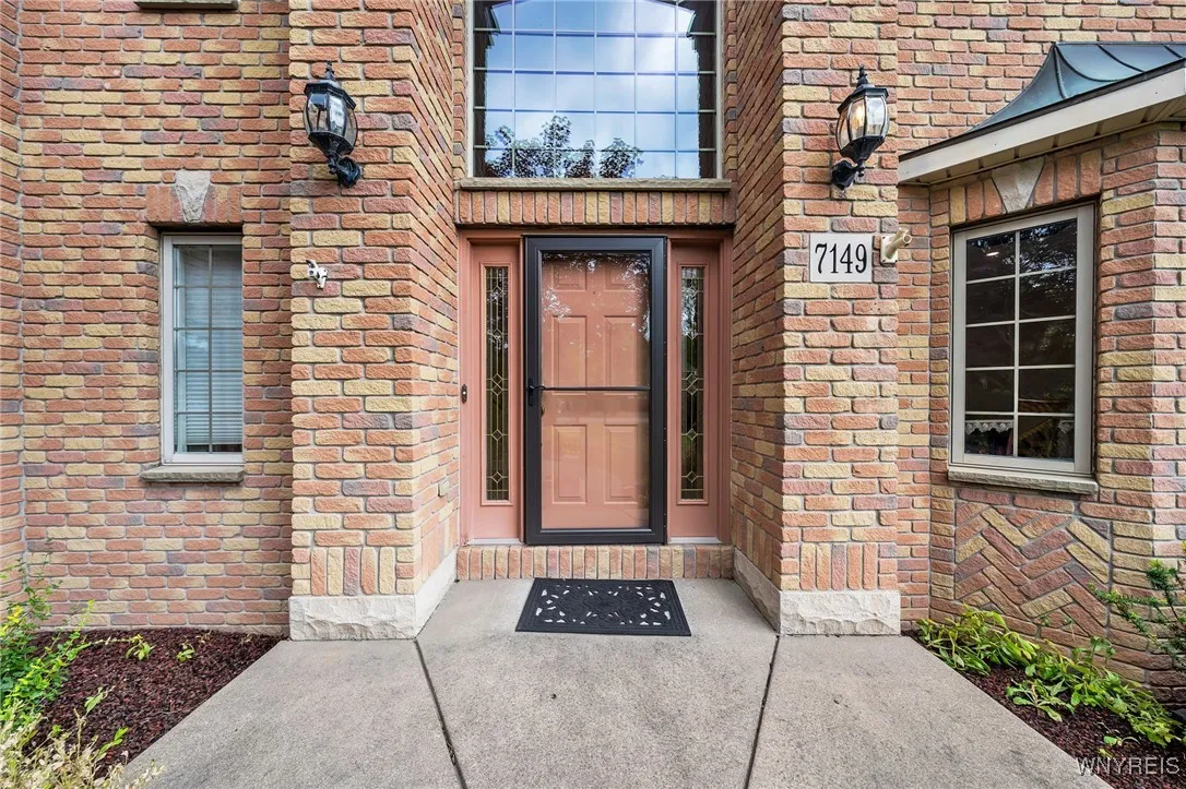 7149 Pendale Circle, Pendleton, New York 14120, Pendleton, New York 14120, 3 Bedrooms Bedrooms, 8 Rooms Rooms,2 BathroomsBathrooms,Residential,Closed,7149 Pendale Circle, Pendleton, New York 14120,0,B1624279