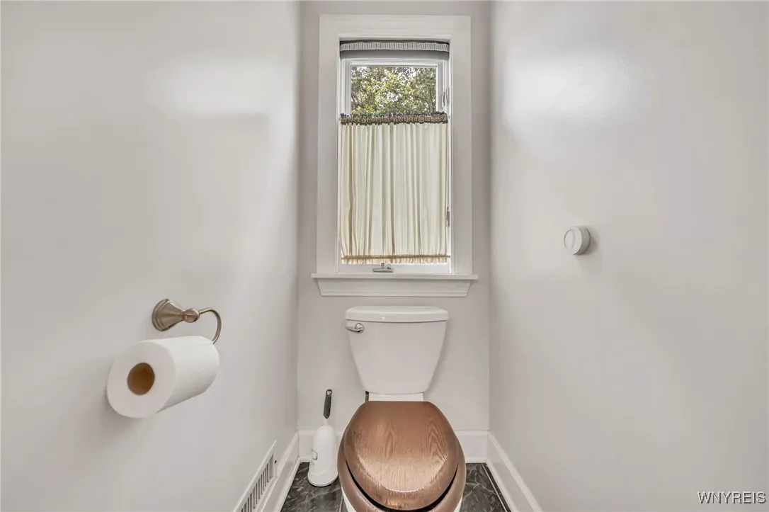 7149 Pendale Circle, Pendleton, New York 14120, Pendleton, New York 14120, 3 Bedrooms Bedrooms, 8 Rooms Rooms,2 BathroomsBathrooms,Residential,Closed,7149 Pendale Circle, Pendleton, New York 14120,0,B1624279