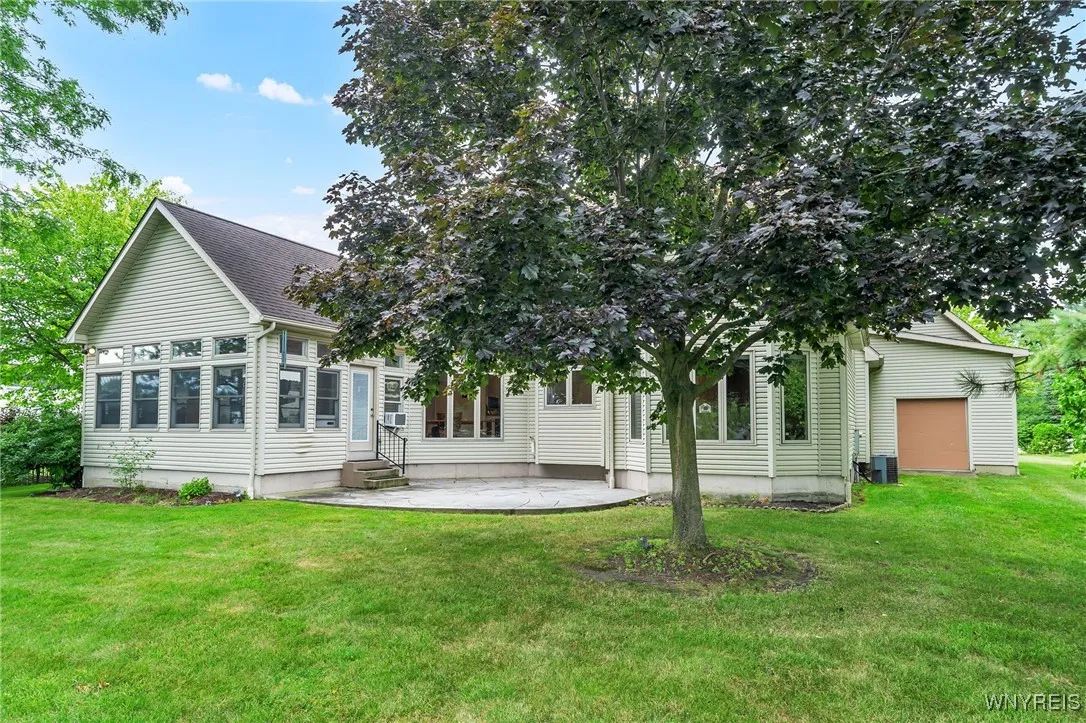 7149 Pendale Circle, Pendleton, New York 14120, Pendleton, New York 14120, 3 Bedrooms Bedrooms, 8 Rooms Rooms,2 BathroomsBathrooms,Residential,Closed,7149 Pendale Circle, Pendleton, New York 14120,0,B1624279