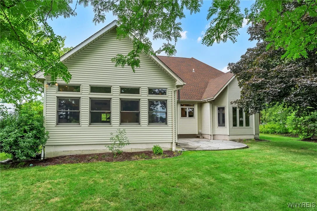 7149 Pendale Circle, Pendleton, New York 14120, Pendleton, New York 14120, 3 Bedrooms Bedrooms, 8 Rooms Rooms,2 BathroomsBathrooms,Residential,Closed,7149 Pendale Circle, Pendleton, New York 14120,0,B1624279