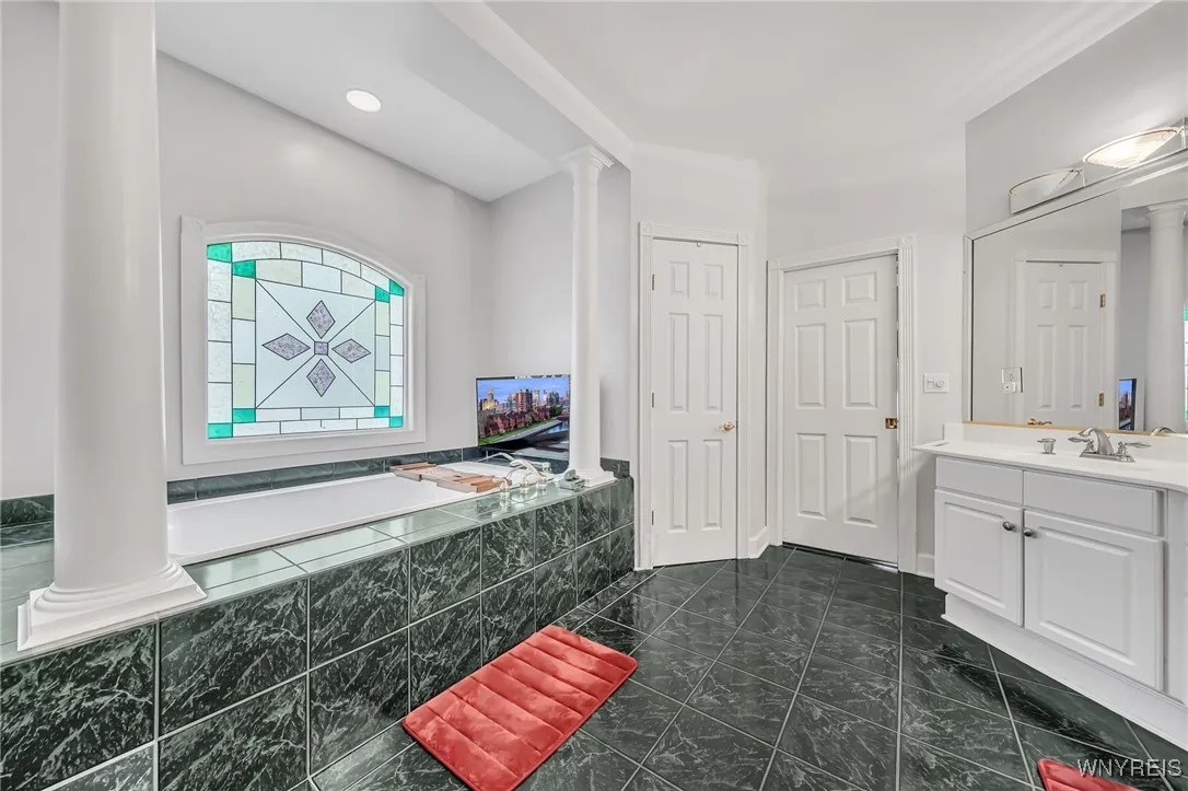 7149 Pendale Circle, Pendleton, New York 14120, Pendleton, New York 14120, 3 Bedrooms Bedrooms, 8 Rooms Rooms,2 BathroomsBathrooms,Residential,Closed,7149 Pendale Circle, Pendleton, New York 14120,0,B1624279