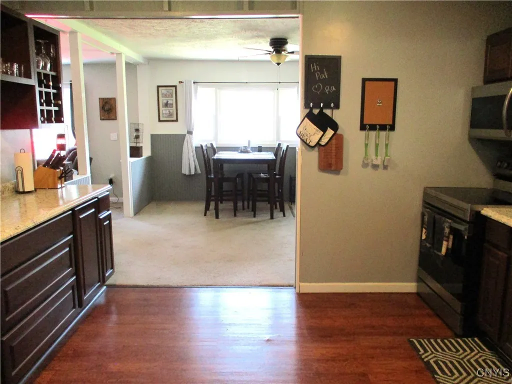 7921 Eisenhower Boulevard, Cicero, New York 13030, Cicero, New York 13030, 3 Bedrooms Bedrooms, 7 Rooms Rooms,1 BathroomBathrooms,Residential,Closed,7921 Eisenhower Boulevard, Cicero, New York 13030,0,S1626256