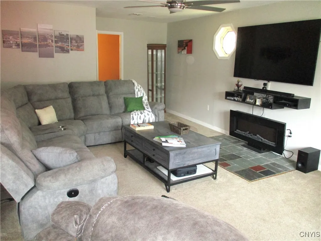 7921 Eisenhower Boulevard, Cicero, New York 13030, Cicero, New York 13030, 3 Bedrooms Bedrooms, 7 Rooms Rooms,1 BathroomBathrooms,Residential,Closed,7921 Eisenhower Boulevard, Cicero, New York 13030,0,S1626256