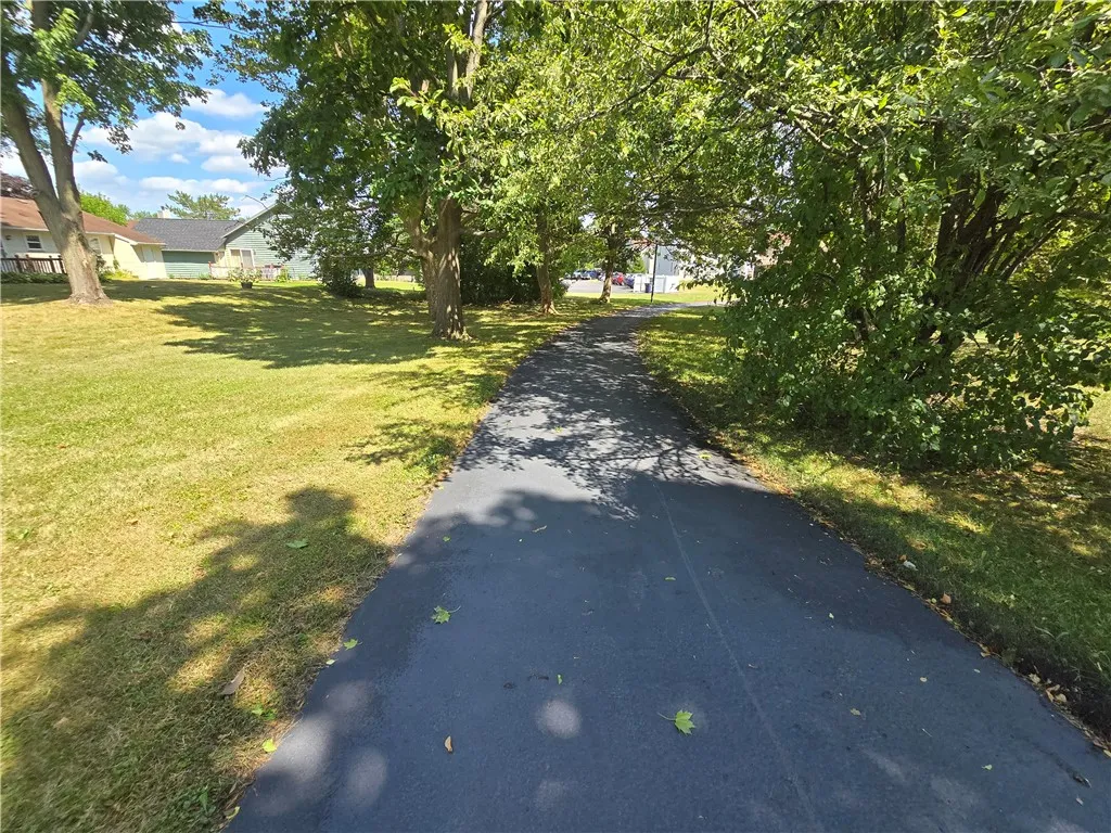 237 Countess Drive, Henrietta, New York 14586, Henrietta, New York 14586, 3 Bedrooms Bedrooms, 6 Rooms Rooms,2 BathroomsBathrooms,Residential Lease,For Rent,237 Countess Drive, Henrietta, New York 14586,R1626252