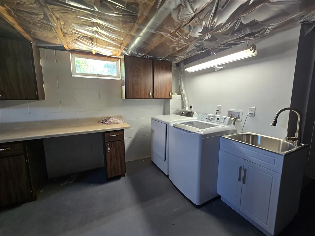 237 Countess Drive, Henrietta, New York 14586, Henrietta, New York 14586, 3 Bedrooms Bedrooms, 6 Rooms Rooms,2 BathroomsBathrooms,Residential Lease,For Rent,237 Countess Drive, Henrietta, New York 14586,R1626252