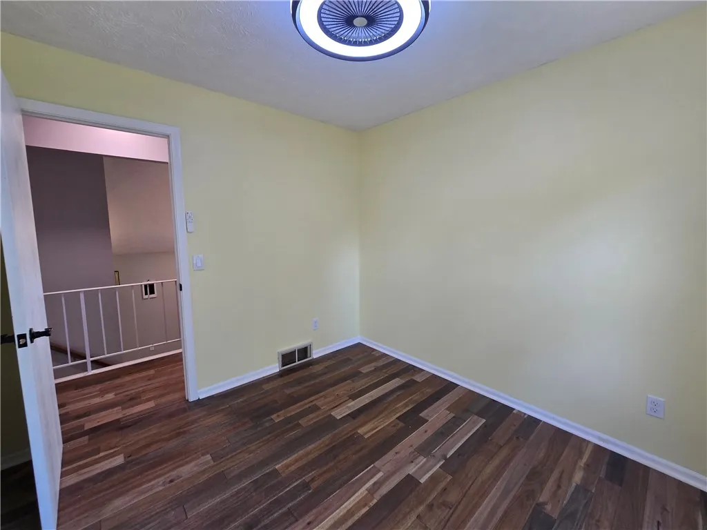 9 Hepatica Lane, Henrietta, New York 14586, Henrietta, New York 14586, 3 Bedrooms Bedrooms, 6 Rooms Rooms,1 BathroomBathrooms,Residential Lease,For Rent,9 Hepatica Lane, Henrietta, New York 14586,R1626262