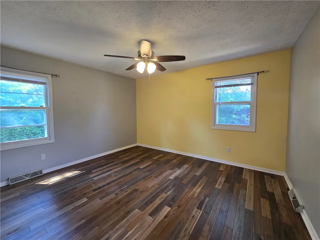 9 Hepatica Lane, Henrietta, New York 14586, Henrietta, New York 14586, 3 Bedrooms Bedrooms, 6 Rooms Rooms,1 BathroomBathrooms,Residential Lease,For Rent,9 Hepatica Lane, Henrietta, New York 14586,R1626262
