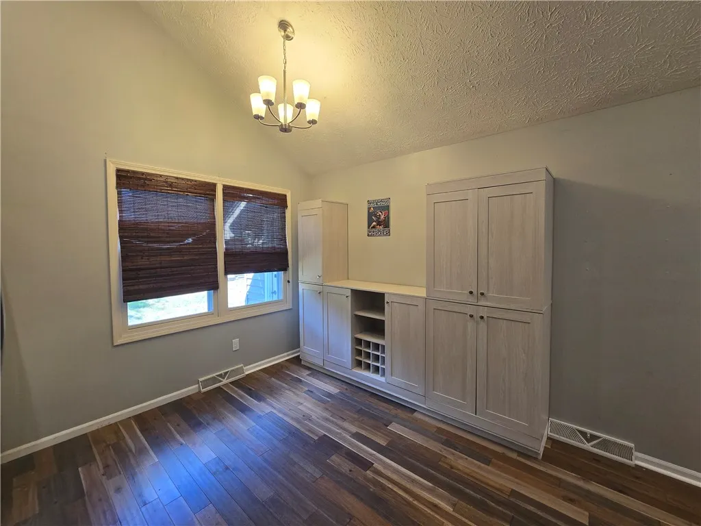 9 Hepatica Lane, Henrietta, New York 14586, Henrietta, New York 14586, 3 Bedrooms Bedrooms, 6 Rooms Rooms,1 BathroomBathrooms,Residential Lease,For Rent,9 Hepatica Lane, Henrietta, New York 14586,R1626262