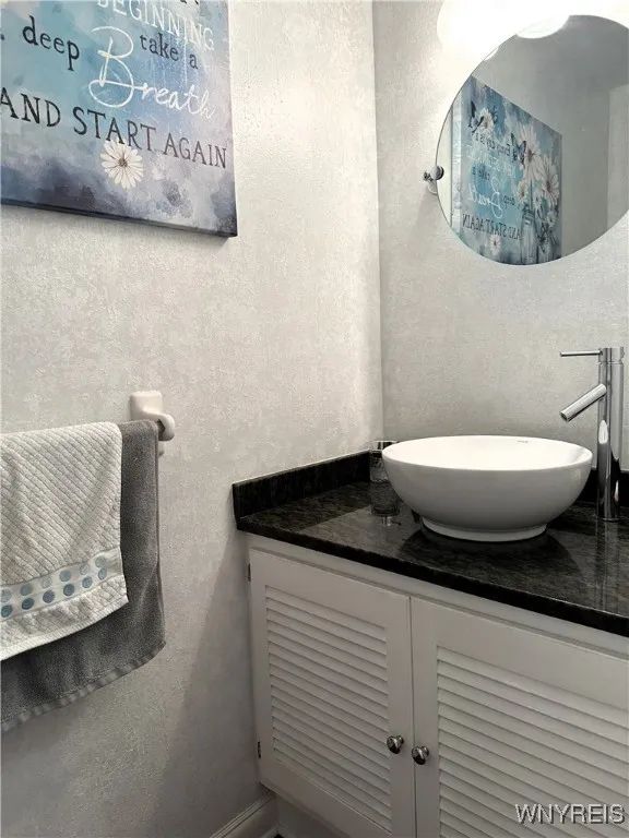 354 Old Meadow Drive, Amherst, New York 14051, Amherst, New York 14051, 2 Bedrooms Bedrooms, 6 Rooms Rooms,1 BathroomBathrooms,Residential,For Sale,354 Old Meadow Drive, Amherst, New York 14051,B1626012