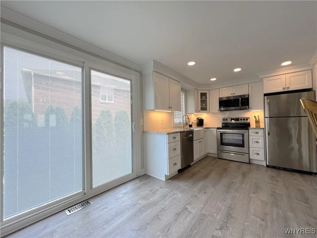 5 The Courtyards, Amherst, New York 14221, Amherst, New York 14221, 2 Bedrooms Bedrooms, 6 Rooms Rooms,1 BathroomBathrooms,Residential,For Sale,5 The Courtyards, Amherst, New York 14221,B1623133