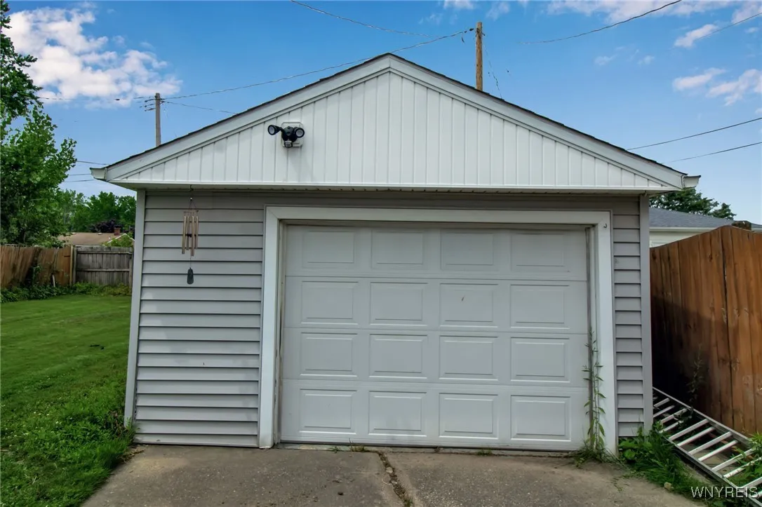 94 Saint Boniface Road, Cheektowaga, New York 1422, Cheektowaga, New York 14225, 3 Bedrooms Bedrooms, 5 Rooms Rooms,1 BathroomBathrooms,Residential,Closed,94 Saint Boniface Road, Cheektowaga, New York 1422,0,B1626014