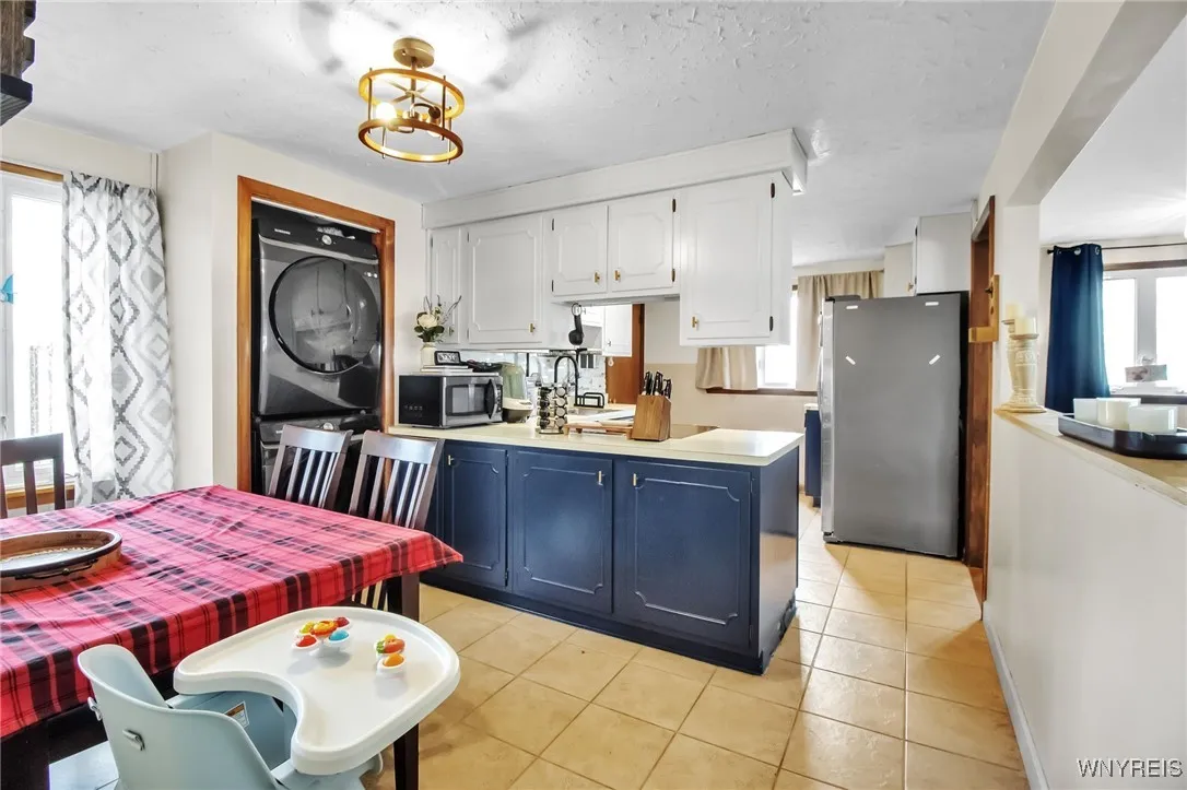 94 Saint Boniface Road, Cheektowaga, New York 1422, Cheektowaga, New York 14225, 3 Bedrooms Bedrooms, 5 Rooms Rooms,1 BathroomBathrooms,Residential,Closed,94 Saint Boniface Road, Cheektowaga, New York 1422,0,B1626014