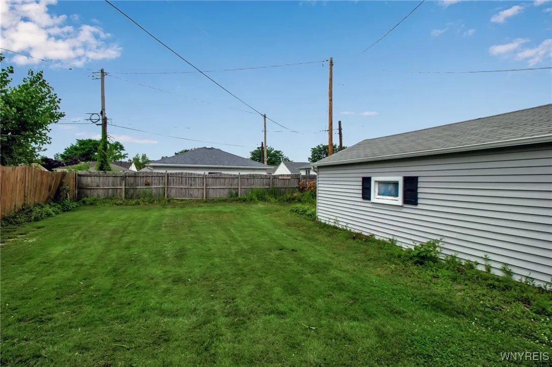94 Saint Boniface Road, Cheektowaga, New York 1422, Cheektowaga, New York 14225, 3 Bedrooms Bedrooms, 5 Rooms Rooms,1 BathroomBathrooms,Residential,Closed,94 Saint Boniface Road, Cheektowaga, New York 1422,0,B1626014