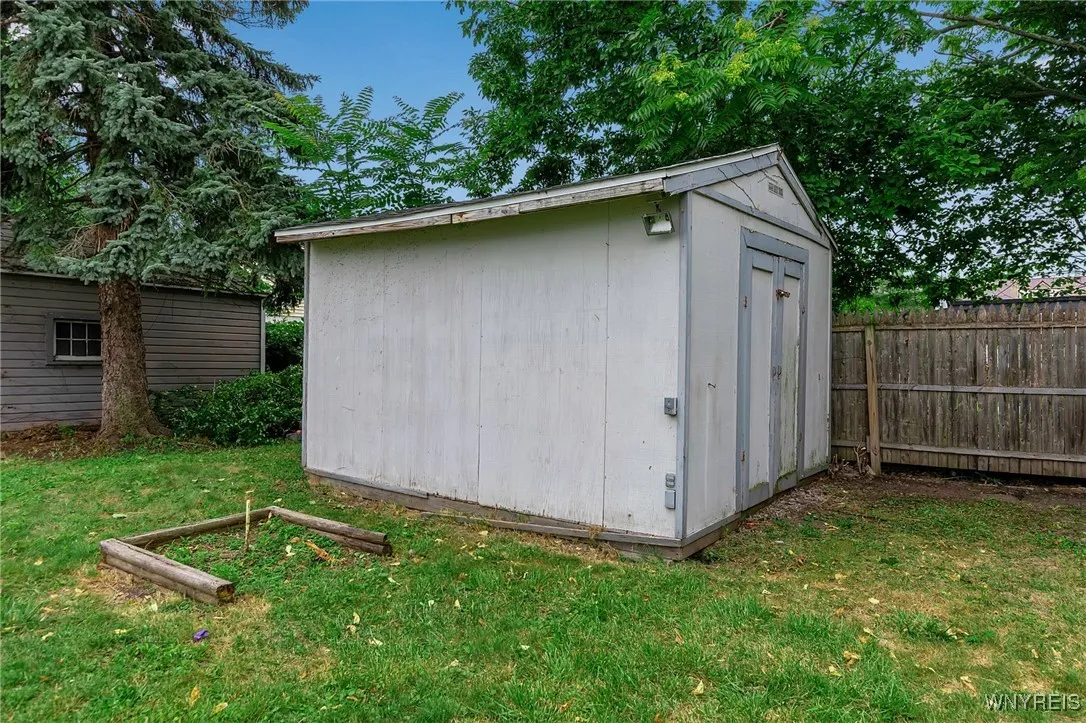 72 Glor Street, Buffalo, New York 14207, Buffalo, New York 14207, 3 Bedrooms Bedrooms, 6 Rooms Rooms,1 BathroomBathrooms,Residential,Closed,72 Glor Street, Buffalo, New York 14207,0,B1625759