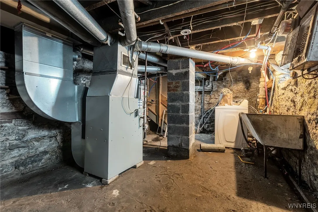 72 Glor Street, Buffalo, New York 14207, Buffalo, New York 14207, 3 Bedrooms Bedrooms, 6 Rooms Rooms,1 BathroomBathrooms,Residential,Closed,72 Glor Street, Buffalo, New York 14207,0,B1625759