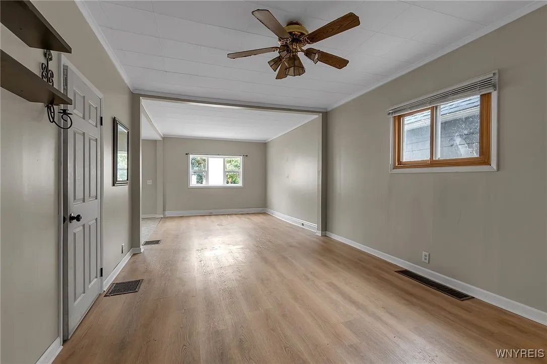 72 Glor Street, Buffalo, New York 14207, Buffalo, New York 14207, 3 Bedrooms Bedrooms, 6 Rooms Rooms,1 BathroomBathrooms,Residential,Closed,72 Glor Street, Buffalo, New York 14207,0,B1625759