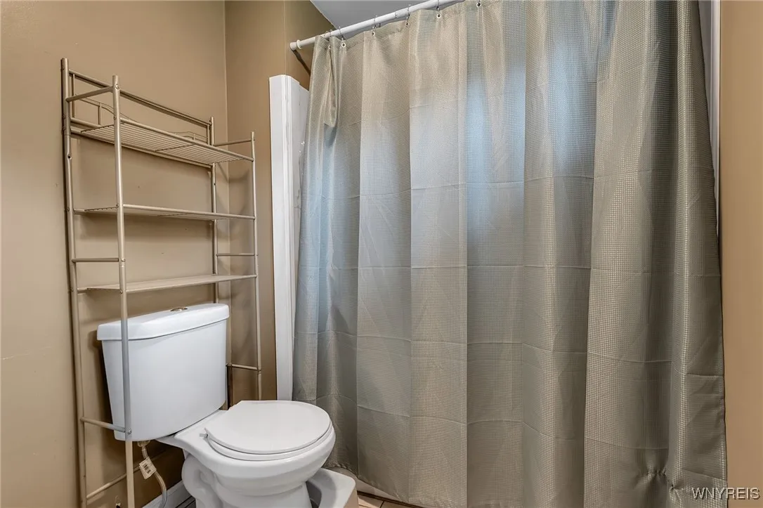 72 Glor Street, Buffalo, New York 14207, Buffalo, New York 14207, 3 Bedrooms Bedrooms, 6 Rooms Rooms,1 BathroomBathrooms,Residential,Closed,72 Glor Street, Buffalo, New York 14207,0,B1625759