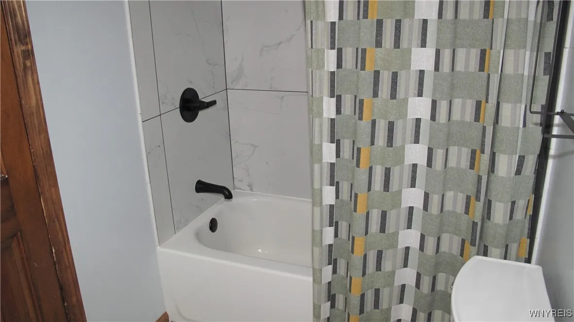 9675 Colby Road, Darien, New York 14036, Darien, New York 14036, 4 Bedrooms Bedrooms, 7 Rooms Rooms,2 BathroomsBathrooms,Residential,Closed,9675 Colby Road, Darien, New York 14036,0,B1626230