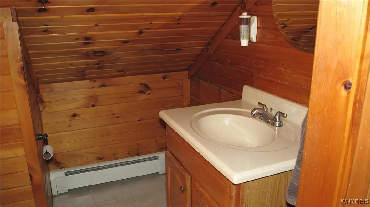 9675 Colby Road, Darien, New York 14036, Darien, New York 14036, 4 Bedrooms Bedrooms, 7 Rooms Rooms,2 BathroomsBathrooms,Residential,Closed,9675 Colby Road, Darien, New York 14036,0,B1626230