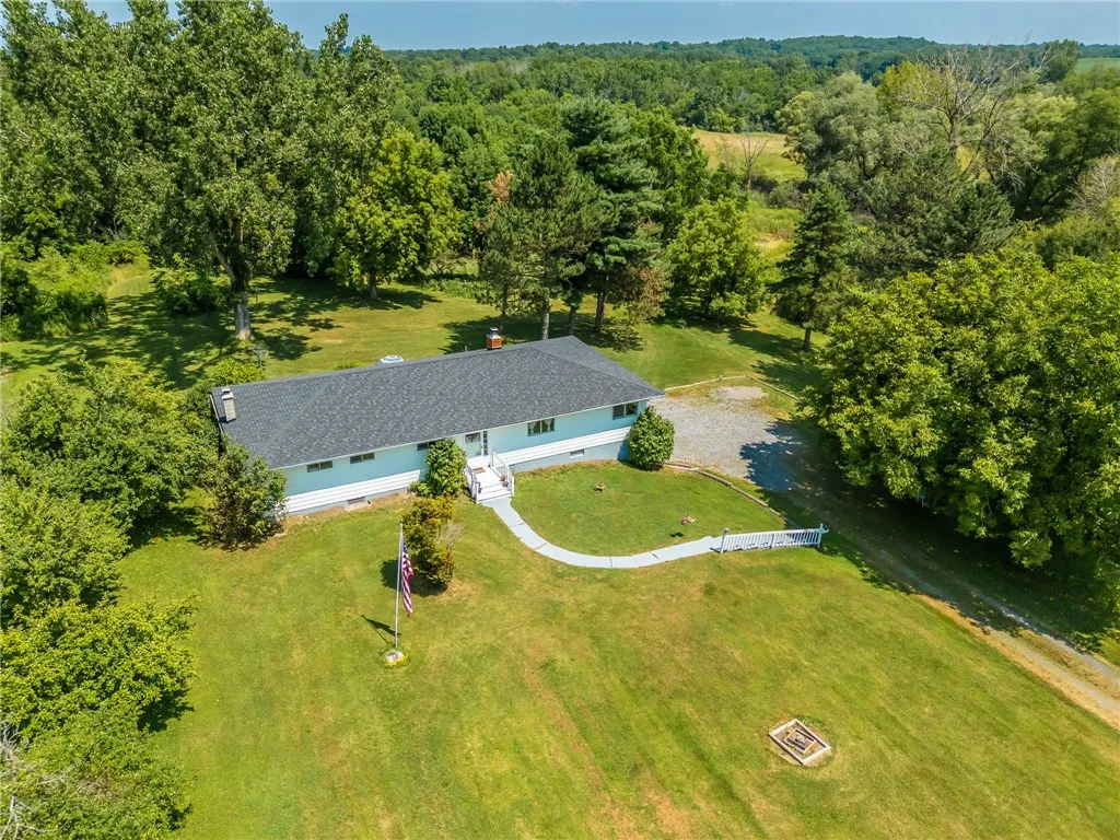 8632 State Route 5 And 20, West Bloomfield, New Yo, West Bloomfield, New York 14469, 3 Bedrooms Bedrooms, 8 Rooms Rooms,1 BathroomBathrooms,Residential,Closed,8632 State Route 5 And 20, West Bloomfield, New Yo,0,R1625961