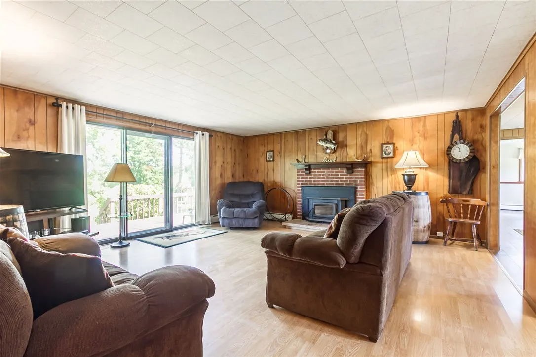 8632 State Route 5 And 20, West Bloomfield, New Yo, West Bloomfield, New York 14469, 3 Bedrooms Bedrooms, 8 Rooms Rooms,1 BathroomBathrooms,Residential,Closed,8632 State Route 5 And 20, West Bloomfield, New Yo,0,R1625961