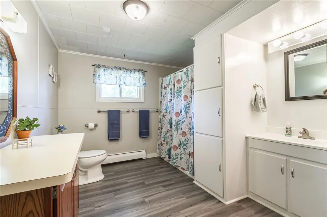 8632 State Route 5 And 20, West Bloomfield, New Yo, West Bloomfield, New York 14469, 3 Bedrooms Bedrooms, 8 Rooms Rooms,1 BathroomBathrooms,Residential,Closed,8632 State Route 5 And 20, West Bloomfield, New Yo,0,R1625961