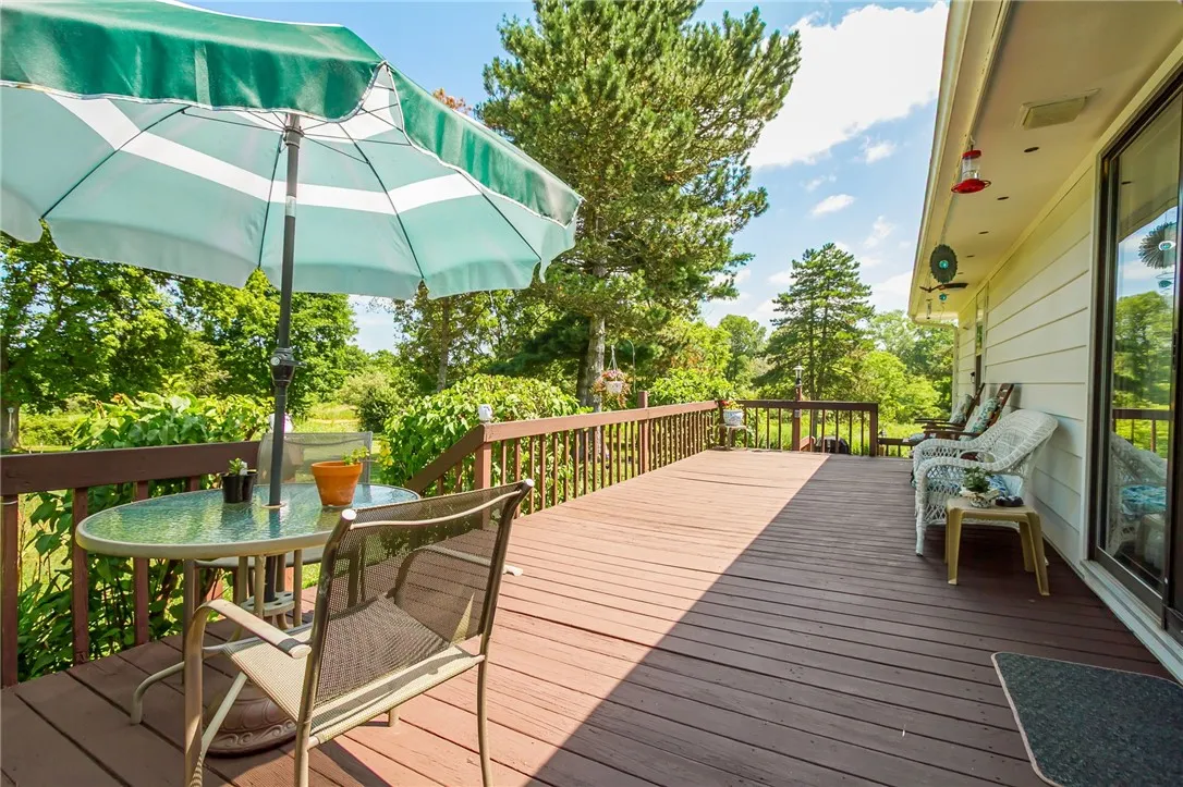 8632 State Route 5 And 20, West Bloomfield, New Yo, West Bloomfield, New York 14469, 3 Bedrooms Bedrooms, 8 Rooms Rooms,1 BathroomBathrooms,Residential,Closed,8632 State Route 5 And 20, West Bloomfield, New Yo,0,R1625961