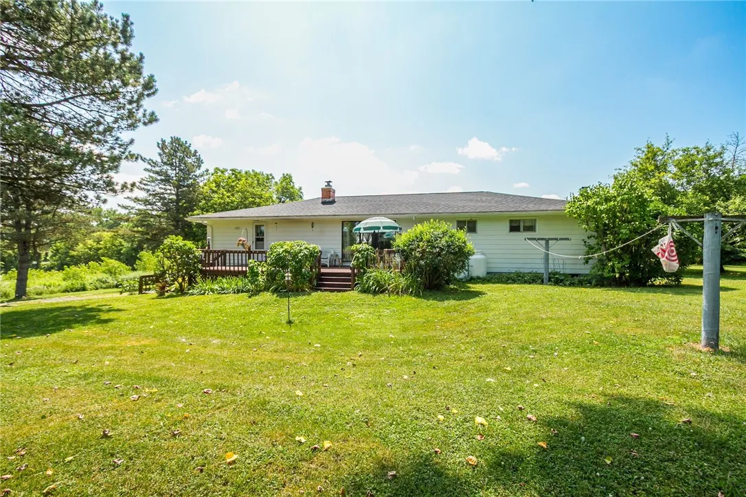 8632 State Route 5 And 20, West Bloomfield, New Yo, West Bloomfield, New York 14469, 3 Bedrooms Bedrooms, 8 Rooms Rooms,1 BathroomBathrooms,Residential,Closed,8632 State Route 5 And 20, West Bloomfield, New Yo,0,R1625961