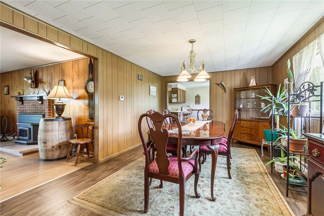 8632 State Route 5 And 20, West Bloomfield, New Yo, West Bloomfield, New York 14469, 3 Bedrooms Bedrooms, 8 Rooms Rooms,1 BathroomBathrooms,Residential,Closed,8632 State Route 5 And 20, West Bloomfield, New Yo,0,R1625961