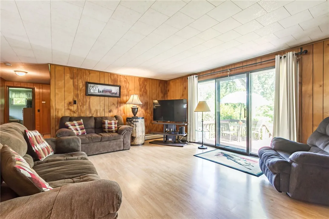 8632 State Route 5 And 20, West Bloomfield, New Yo, West Bloomfield, New York 14469, 3 Bedrooms Bedrooms, 8 Rooms Rooms,1 BathroomBathrooms,Residential,Closed,8632 State Route 5 And 20, West Bloomfield, New Yo,0,R1625961