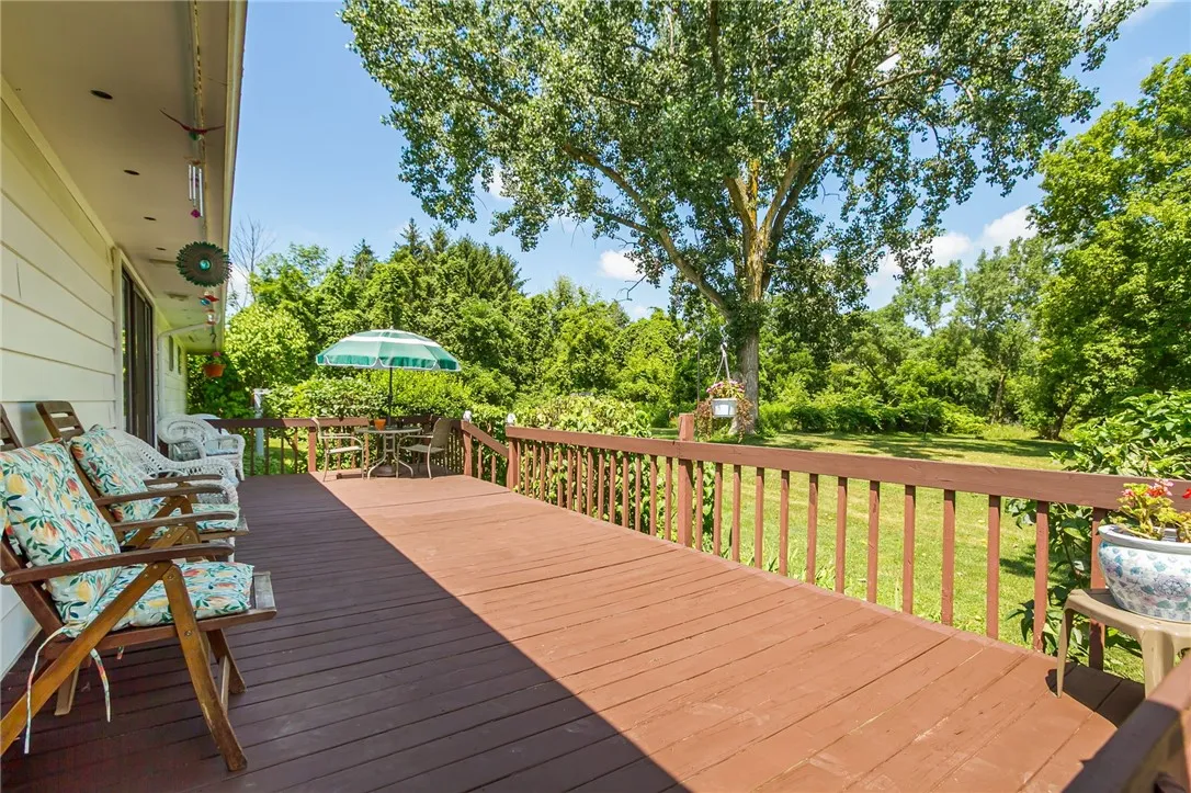 8632 State Route 5 And 20, West Bloomfield, New Yo, West Bloomfield, New York 14469, 3 Bedrooms Bedrooms, 8 Rooms Rooms,1 BathroomBathrooms,Residential,Closed,8632 State Route 5 And 20, West Bloomfield, New Yo,0,R1625961