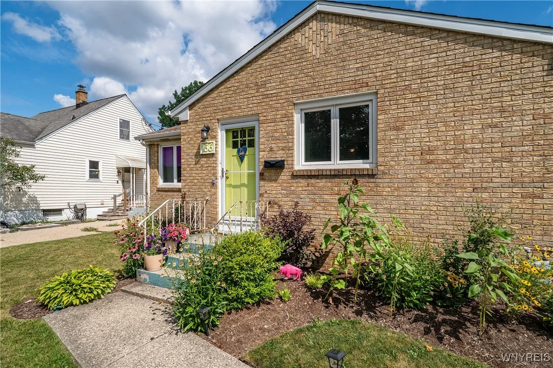 166 Mcnaughton Avenue, Cheektowaga, New York 14225, Cheektowaga, New York 14225, 3 Bedrooms Bedrooms, 5 Rooms Rooms,2 BathroomsBathrooms,Residential,Closed,166 Mcnaughton Avenue, Cheektowaga, New York 14225,0,B1626265