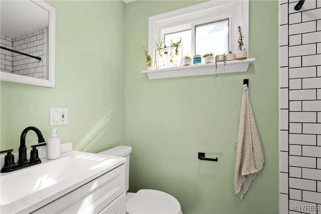 166 Mcnaughton Avenue, Cheektowaga, New York 14225, Cheektowaga, New York 14225, 3 Bedrooms Bedrooms, 5 Rooms Rooms,2 BathroomsBathrooms,Residential,Closed,166 Mcnaughton Avenue, Cheektowaga, New York 14225,0,B1626265