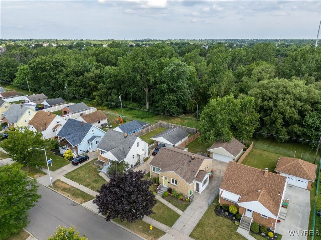 166 Mcnaughton Avenue, Cheektowaga, New York 14225, Cheektowaga, New York 14225, 3 Bedrooms Bedrooms, 5 Rooms Rooms,2 BathroomsBathrooms,Residential,Closed,166 Mcnaughton Avenue, Cheektowaga, New York 14225,0,B1626265