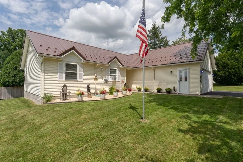 6 Ward Avenue, Livonia, New York 14487, Livonia, New York 14487, 3 Bedrooms Bedrooms, 6 Rooms Rooms,2 BathroomsBathrooms,Residential,Closed,6 Ward Avenue, Livonia, New York 14487,0,R1626170