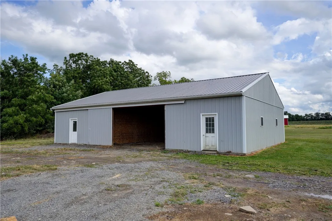 681 State Route 364, Middlesex, New York 14507, Middlesex, New York 14507, 3 Bedrooms Bedrooms, 13 Rooms Rooms,2 BathroomsBathrooms,Residential,Closed,681 State Route 364, Middlesex, New York 14507,0,R1625498