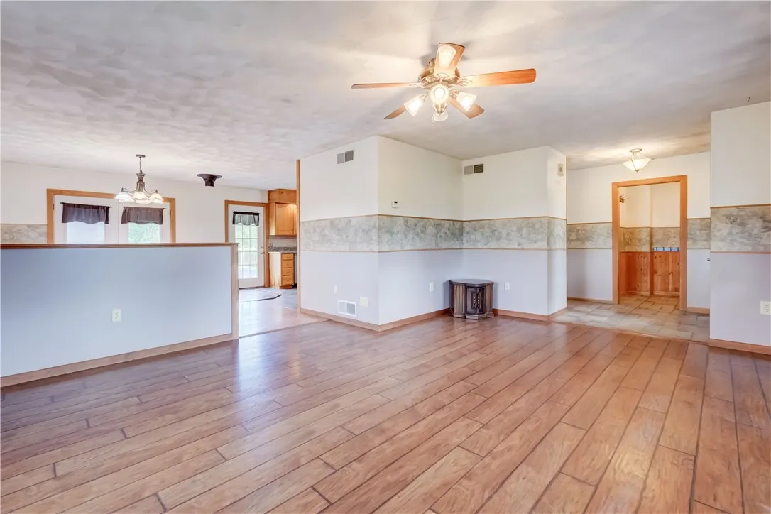 681 State Route 364, Middlesex, New York 14507, Middlesex, New York 14507, 3 Bedrooms Bedrooms, 13 Rooms Rooms,2 BathroomsBathrooms,Residential,Closed,681 State Route 364, Middlesex, New York 14507,0,R1625498