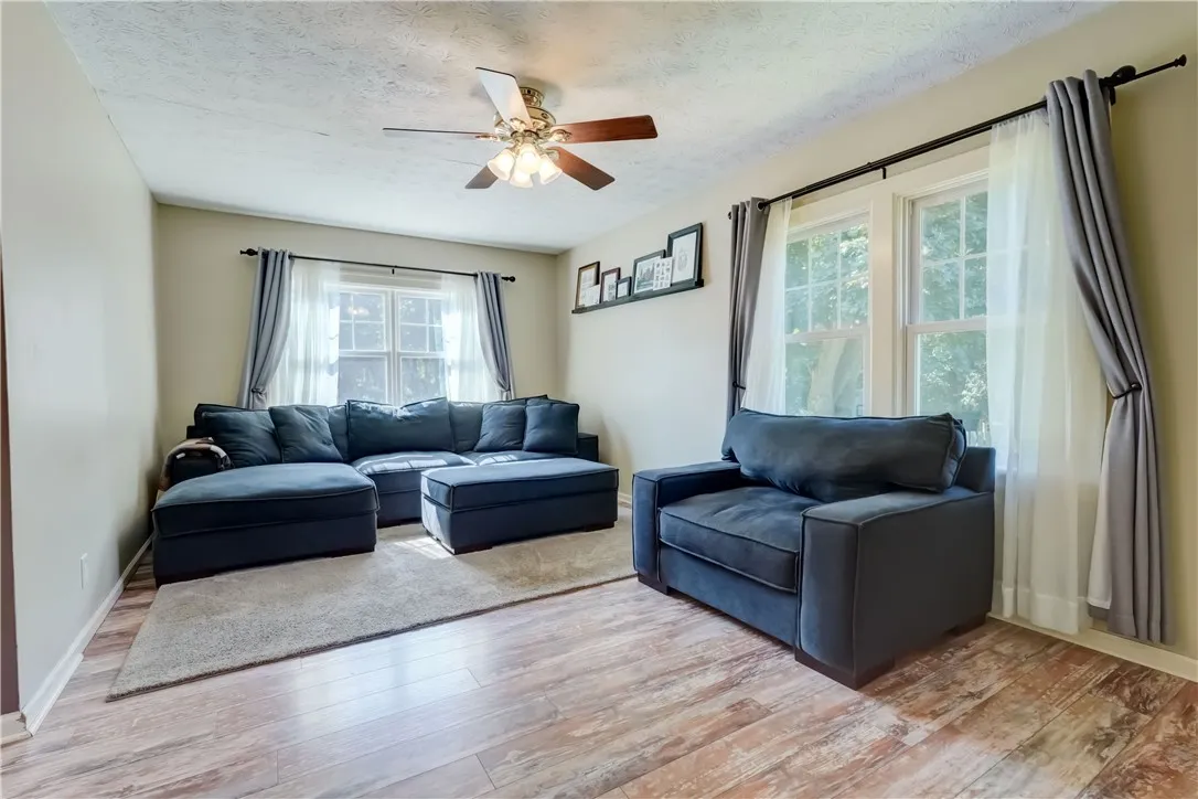1059 Pixley Road, Gates, New York 14624, Gates, New York 14624, 3 Bedrooms Bedrooms, 8 Rooms Rooms,2 BathroomsBathrooms,Residential,Closed,1059 Pixley Road, Gates, New York 14624,0,R1626174