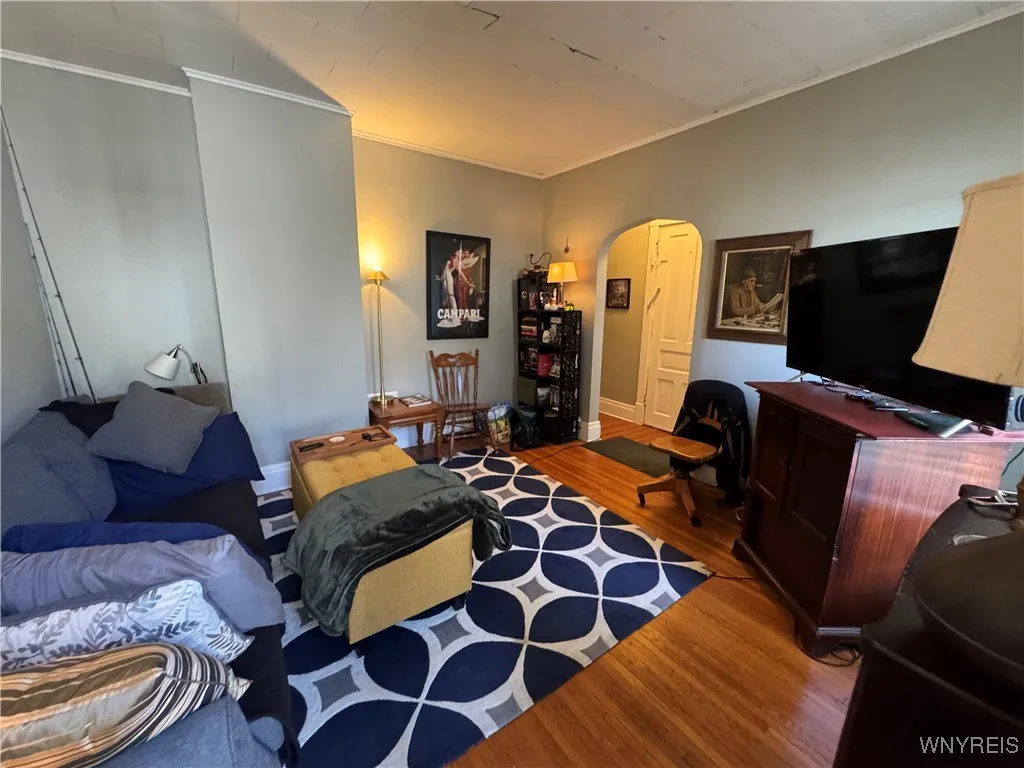 180 Richmond Avenue 3, Buffalo, New York 14222, Buffalo, New York 14222, 1 Bedroom Bedrooms, 4 Rooms Rooms,1 BathroomBathrooms,Residential Lease,For Rent,180 Richmond Avenue 3, Buffalo, New York 14222,B1624840