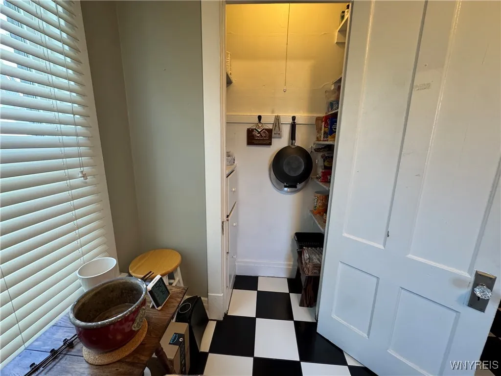 180 Richmond Avenue 3, Buffalo, New York 14222, Buffalo, New York 14222, 1 Bedroom Bedrooms, 4 Rooms Rooms,1 BathroomBathrooms,Residential Lease,For Rent,180 Richmond Avenue 3, Buffalo, New York 14222,B1624840
