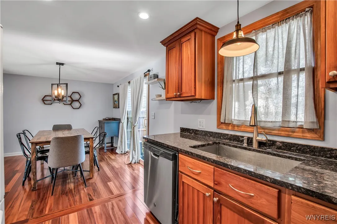 102 Byron Avenue, Tonawanda, New York 14223, Tonawanda, New York 14223, 3 Bedrooms Bedrooms, 5 Rooms Rooms,2 BathroomsBathrooms,Residential,Closed,102 Byron Avenue, Tonawanda, New York 14223,0,B1625154