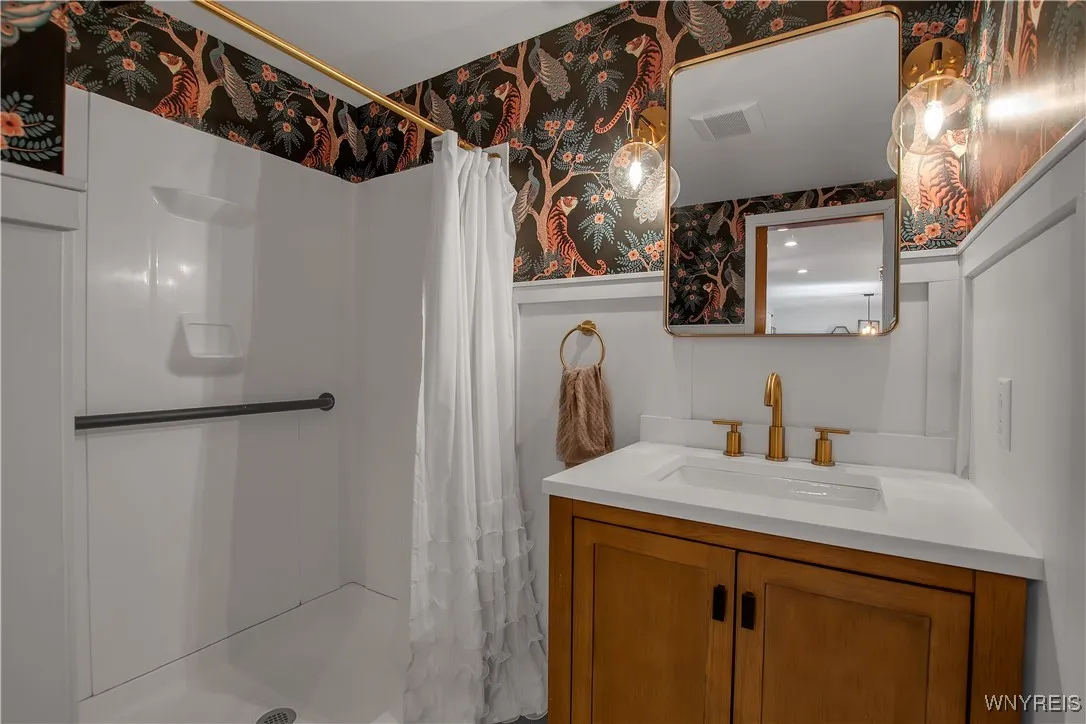 102 Byron Avenue, Tonawanda, New York 14223, Tonawanda, New York 14223, 3 Bedrooms Bedrooms, 5 Rooms Rooms,2 BathroomsBathrooms,Residential,Closed,102 Byron Avenue, Tonawanda, New York 14223,0,B1625154