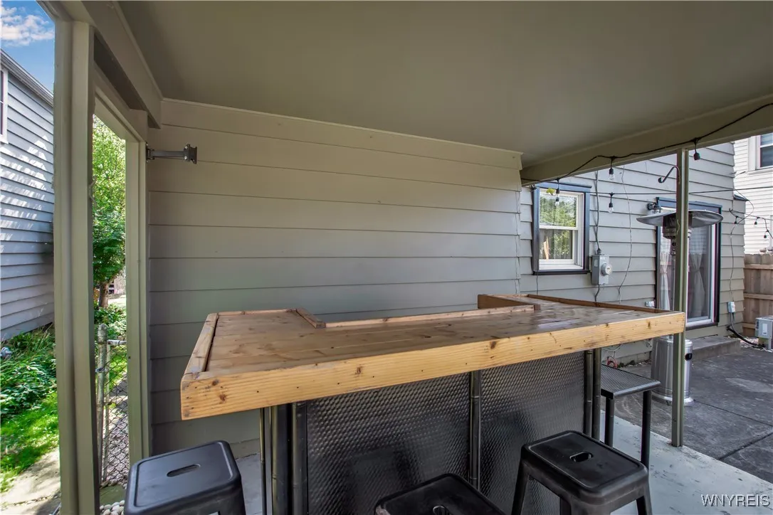 102 Byron Avenue, Tonawanda, New York 14223, Tonawanda, New York 14223, 3 Bedrooms Bedrooms, 5 Rooms Rooms,2 BathroomsBathrooms,Residential,Closed,102 Byron Avenue, Tonawanda, New York 14223,0,B1625154