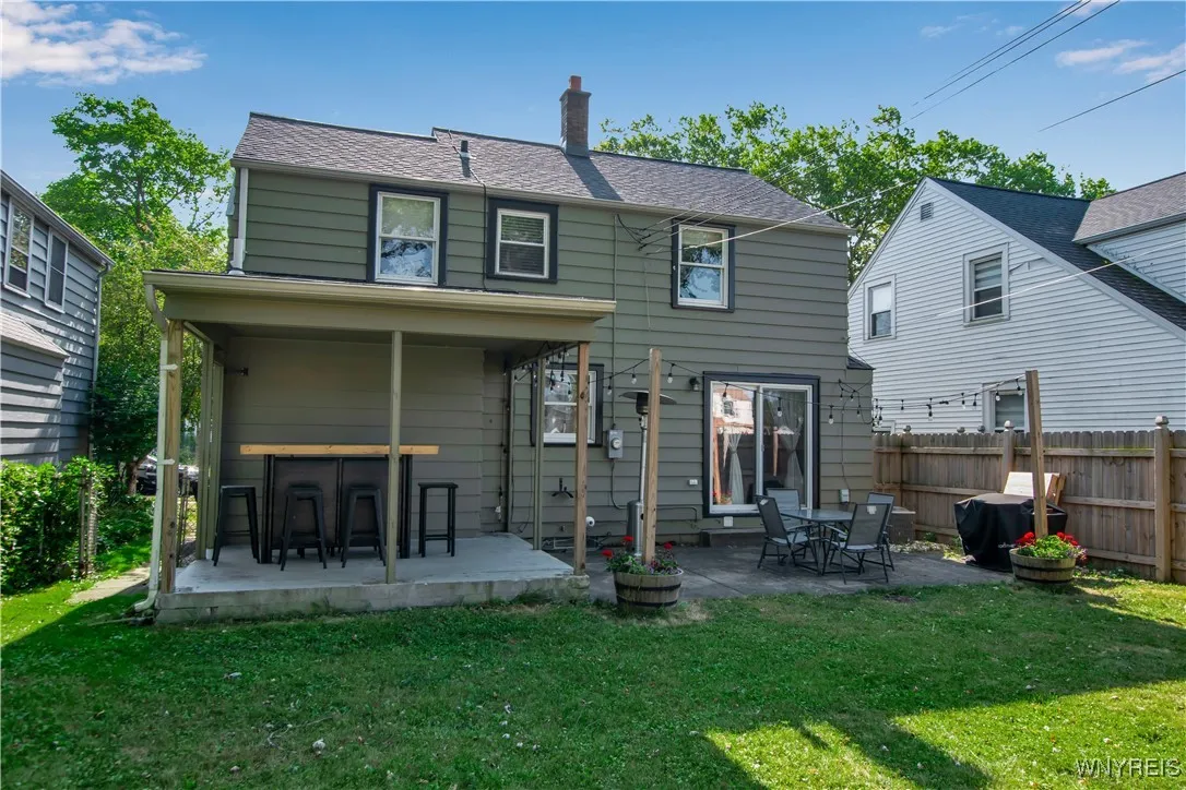 102 Byron Avenue, Tonawanda, New York 14223, Tonawanda, New York 14223, 3 Bedrooms Bedrooms, 5 Rooms Rooms,2 BathroomsBathrooms,Residential,Closed,102 Byron Avenue, Tonawanda, New York 14223,0,B1625154