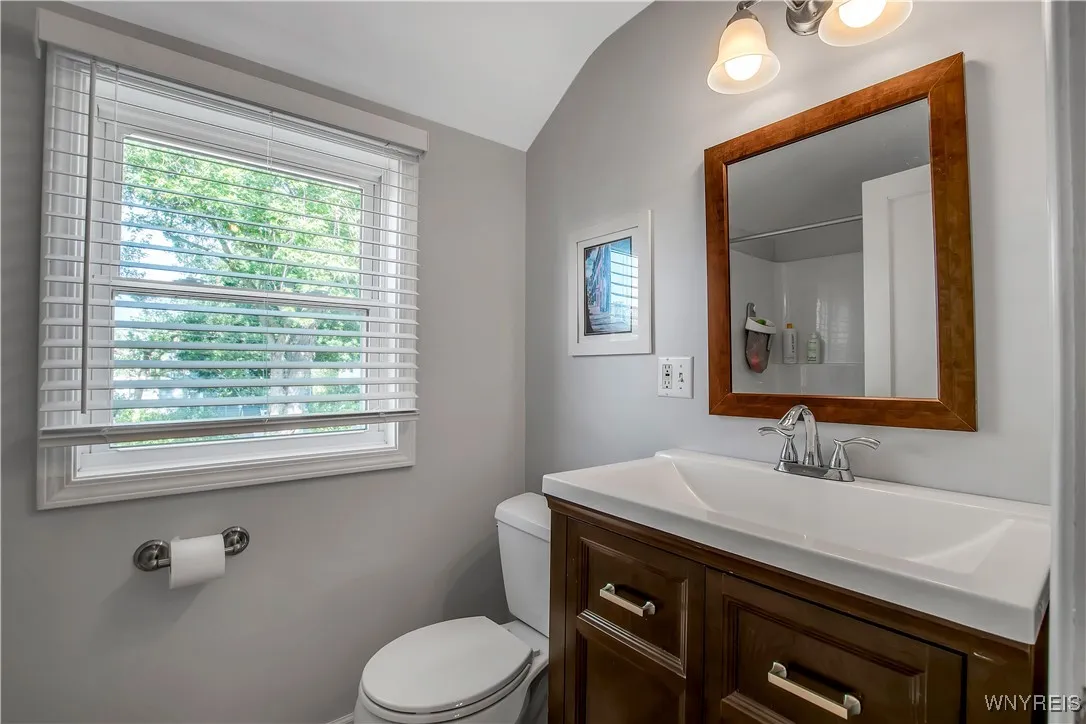102 Byron Avenue, Tonawanda, New York 14223, Tonawanda, New York 14223, 3 Bedrooms Bedrooms, 5 Rooms Rooms,2 BathroomsBathrooms,Residential,Closed,102 Byron Avenue, Tonawanda, New York 14223,0,B1625154