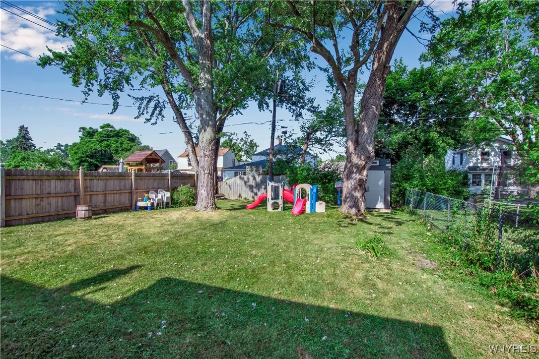 102 Byron Avenue, Tonawanda, New York 14223, Tonawanda, New York 14223, 3 Bedrooms Bedrooms, 5 Rooms Rooms,2 BathroomsBathrooms,Residential,Closed,102 Byron Avenue, Tonawanda, New York 14223,0,B1625154