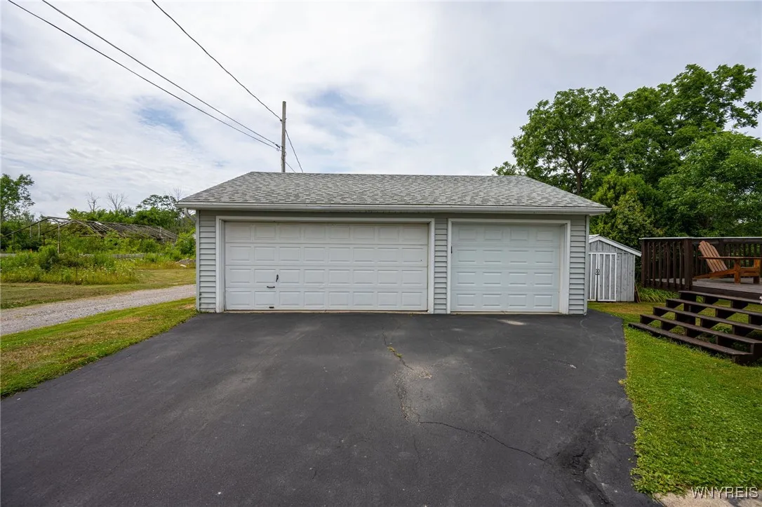 5508 Sterling Road, Hamburg, New York 14075, Hamburg, New York 14075, 4 Bedrooms Bedrooms, 10 Rooms Rooms,2 BathroomsBathrooms,Residential,For Sale,5508 Sterling Road, Hamburg, New York 14075,B1626042