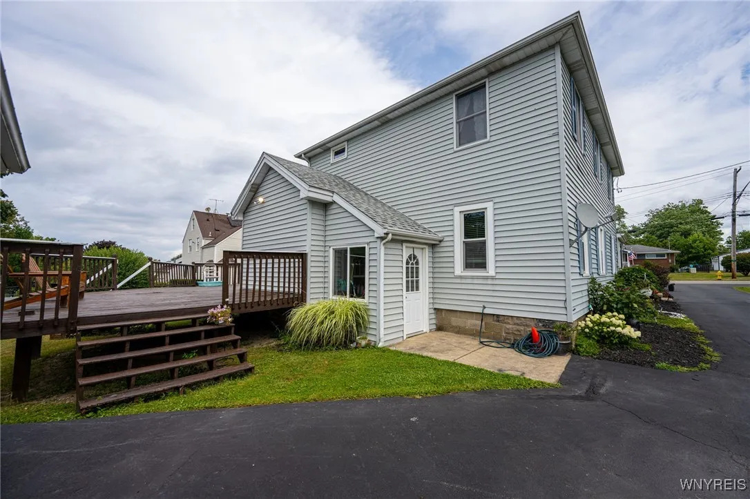 5508 Sterling Road, Hamburg, New York 14075, Hamburg, New York 14075, 4 Bedrooms Bedrooms, 10 Rooms Rooms,2 BathroomsBathrooms,Residential,For Sale,5508 Sterling Road, Hamburg, New York 14075,B1626042